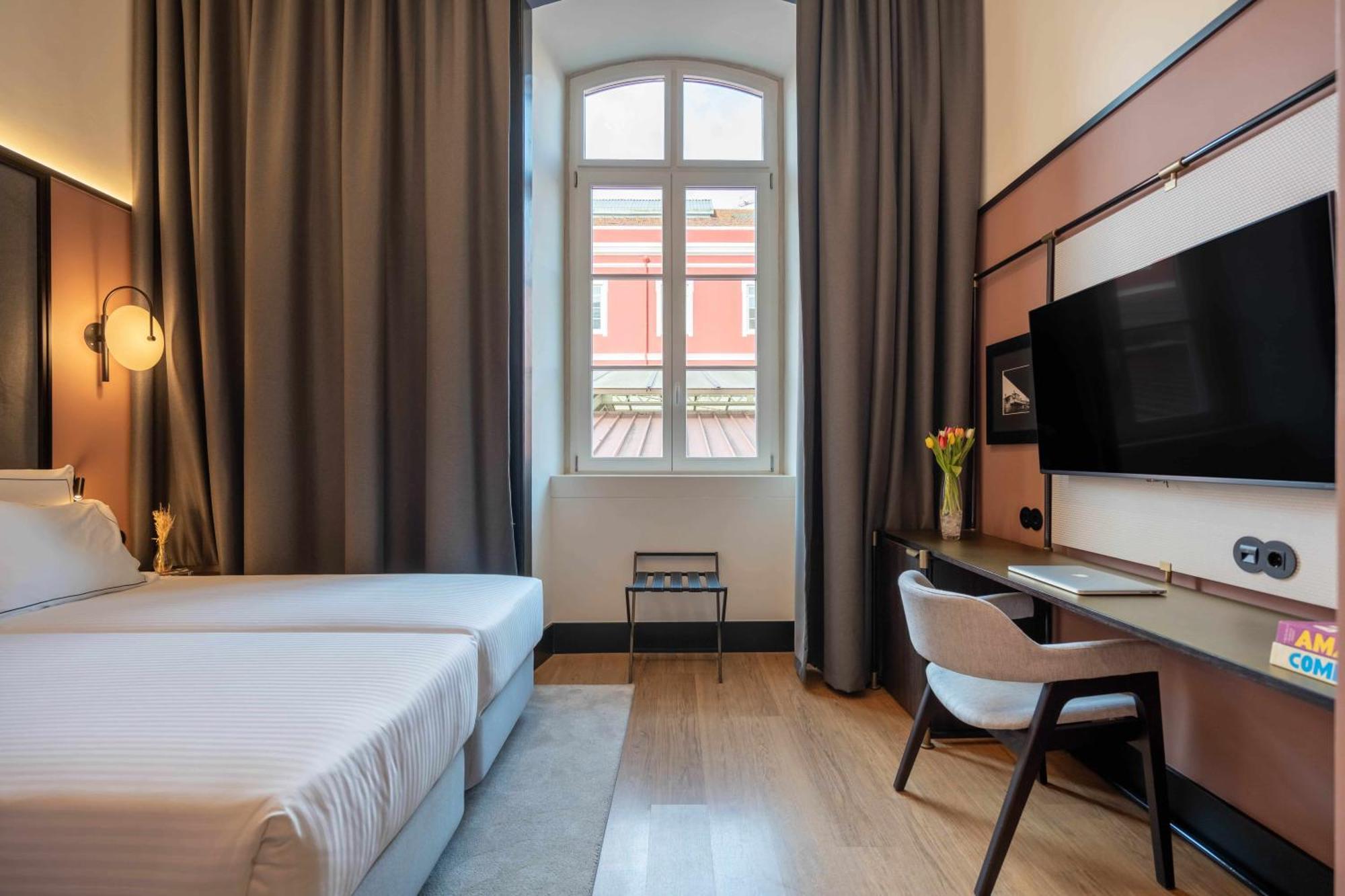 The Editory Riverside Hotel, An Historic Hotel Lisboa Ngoại thất bức ảnh A room at the hotel