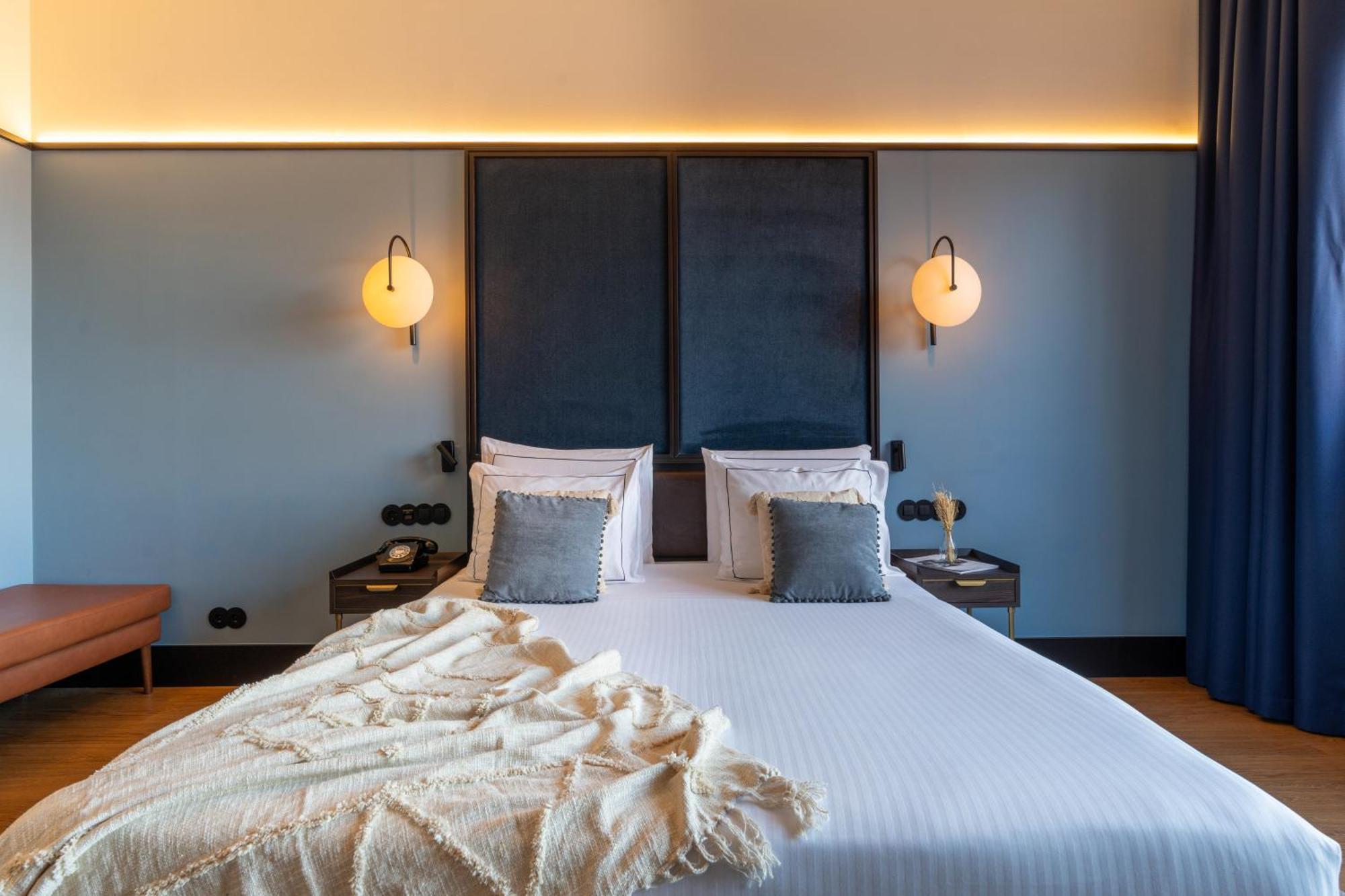 The Editory Riverside Hotel, An Historic Hotel Lisboa Ngoại thất bức ảnh A bedroom at the hotel